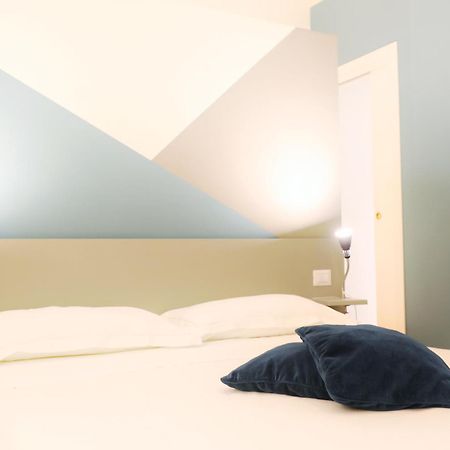 Teatro Suites Rooms Aeroporto di Catania Fontana Rossa Esterno foto