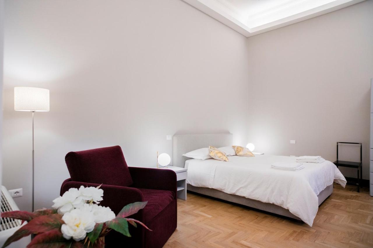 Teatro Suites Rooms Aeroporto di Catania Fontana Rossa Esterno foto