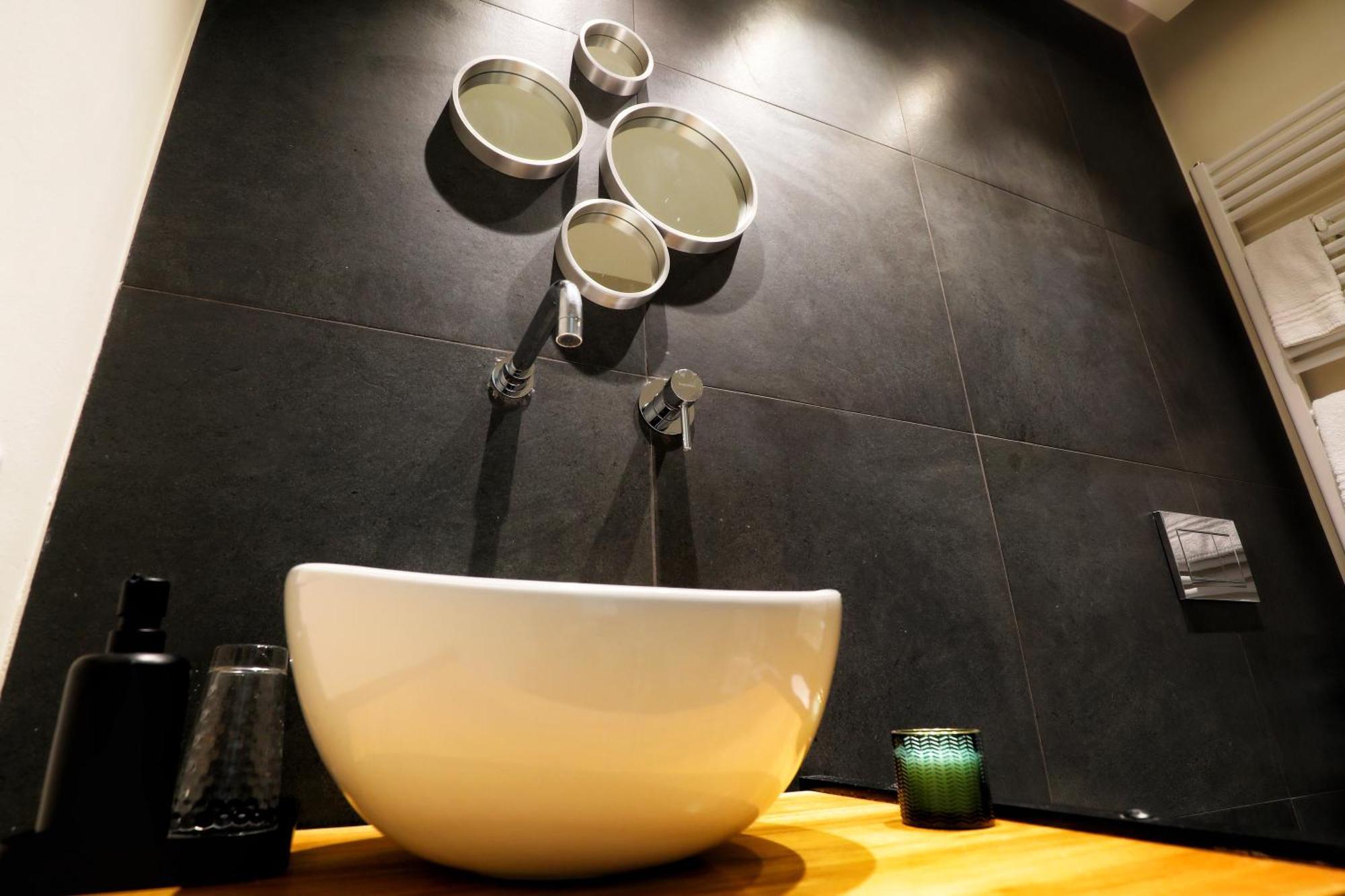 Teatro Suites Rooms Aeroporto di Catania Fontana Rossa Esterno foto